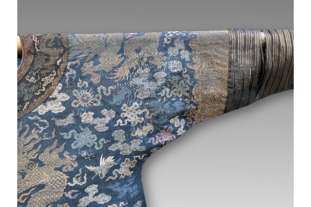 A Blue Silk Gauze Dragon Robe, 19th century - Image 4 of 18
