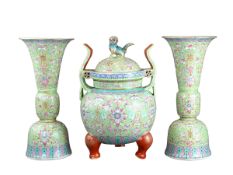A 'famille rose' Altar Garniture, Guangxu,