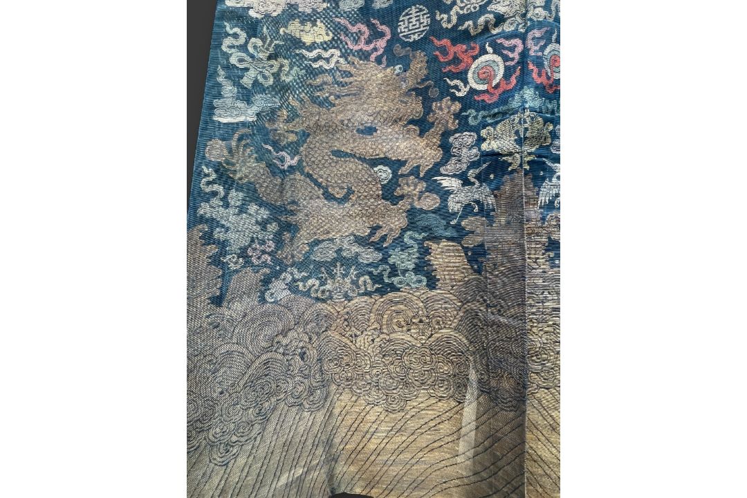 A Blue Silk Gauze Dragon Robe, 19th century - Image 13 of 18