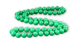 A Green Stone Bead Necklace, imitating Jadeite,