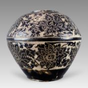 A Large Cizhou Black-glazed Sgraffiato Jar, Jin / Yuan