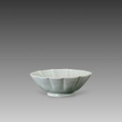 A Rare Yaozhou Celadon Lobed Dish, Five dynasties