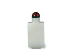 A Rectangular White Jade Snuff Bottle, with Cover, 19th century,