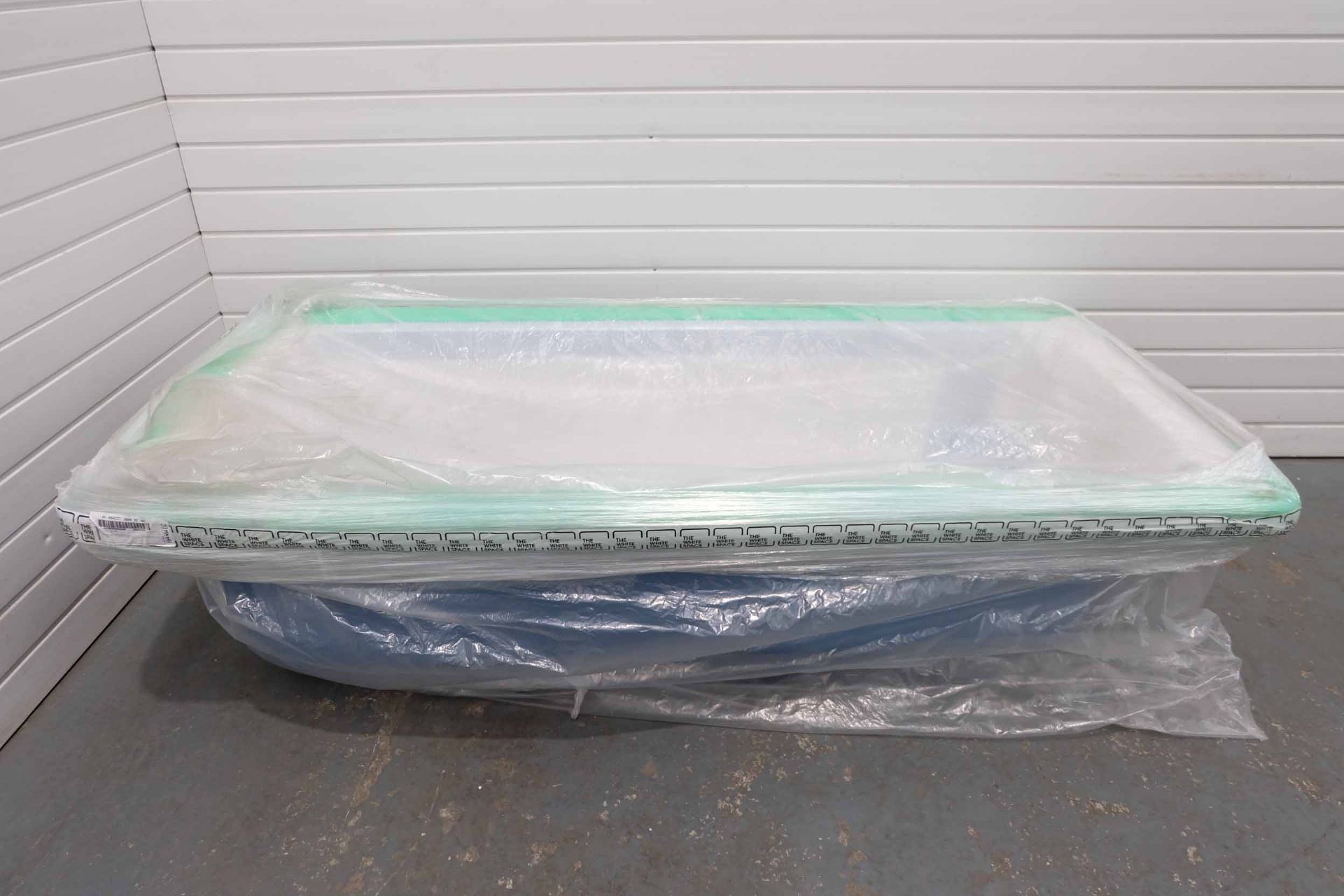 The White Space Vale Single Ended Bath. Colour: White. Length: 1800mm. Width: 800mm. Depth: 440mm. - Image 7 of 7