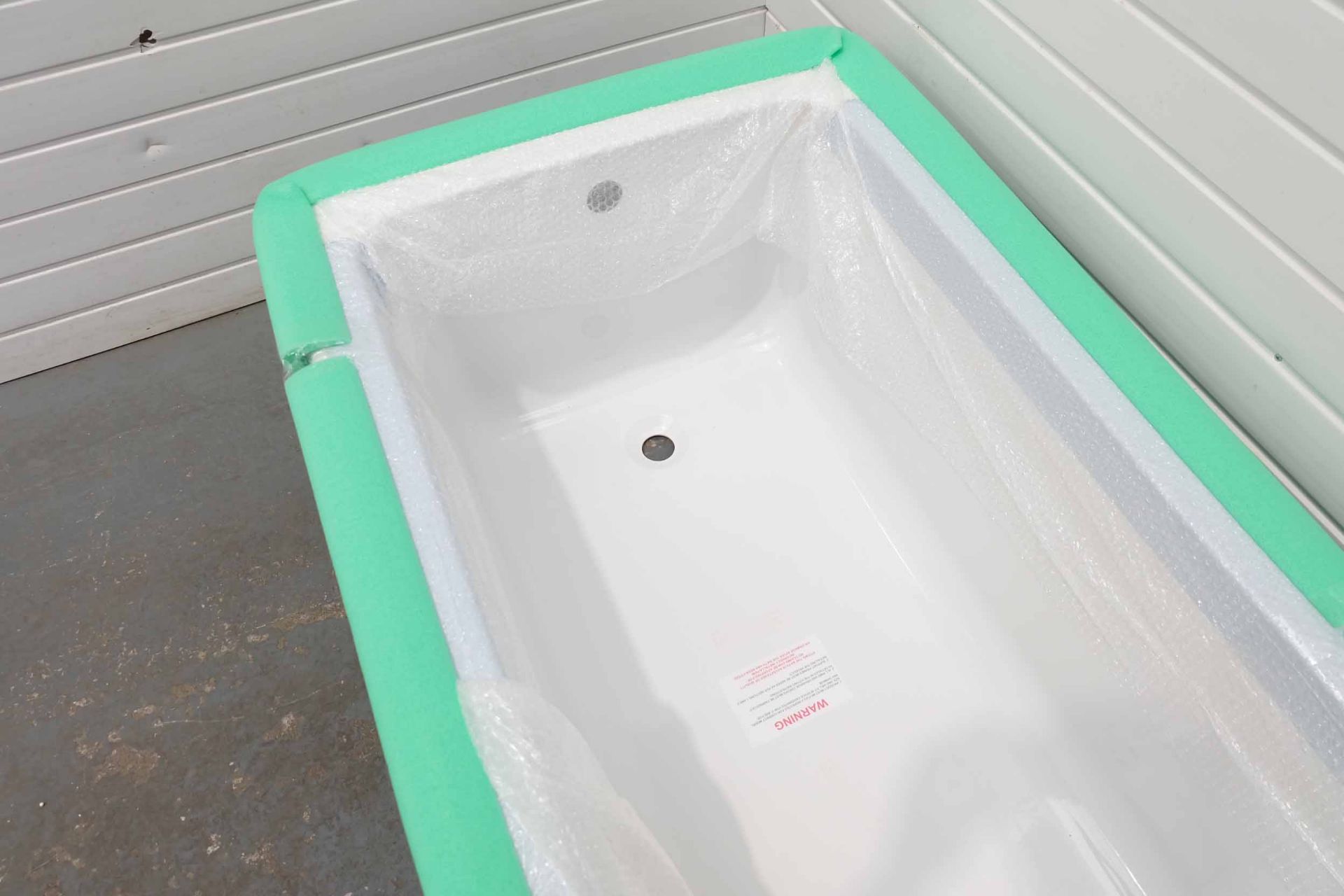 The White Space Vale Single Ended Bath. Colour: White. Length: 1800mm. Width: 800mm. Depth: 440mm. - Image 6 of 7