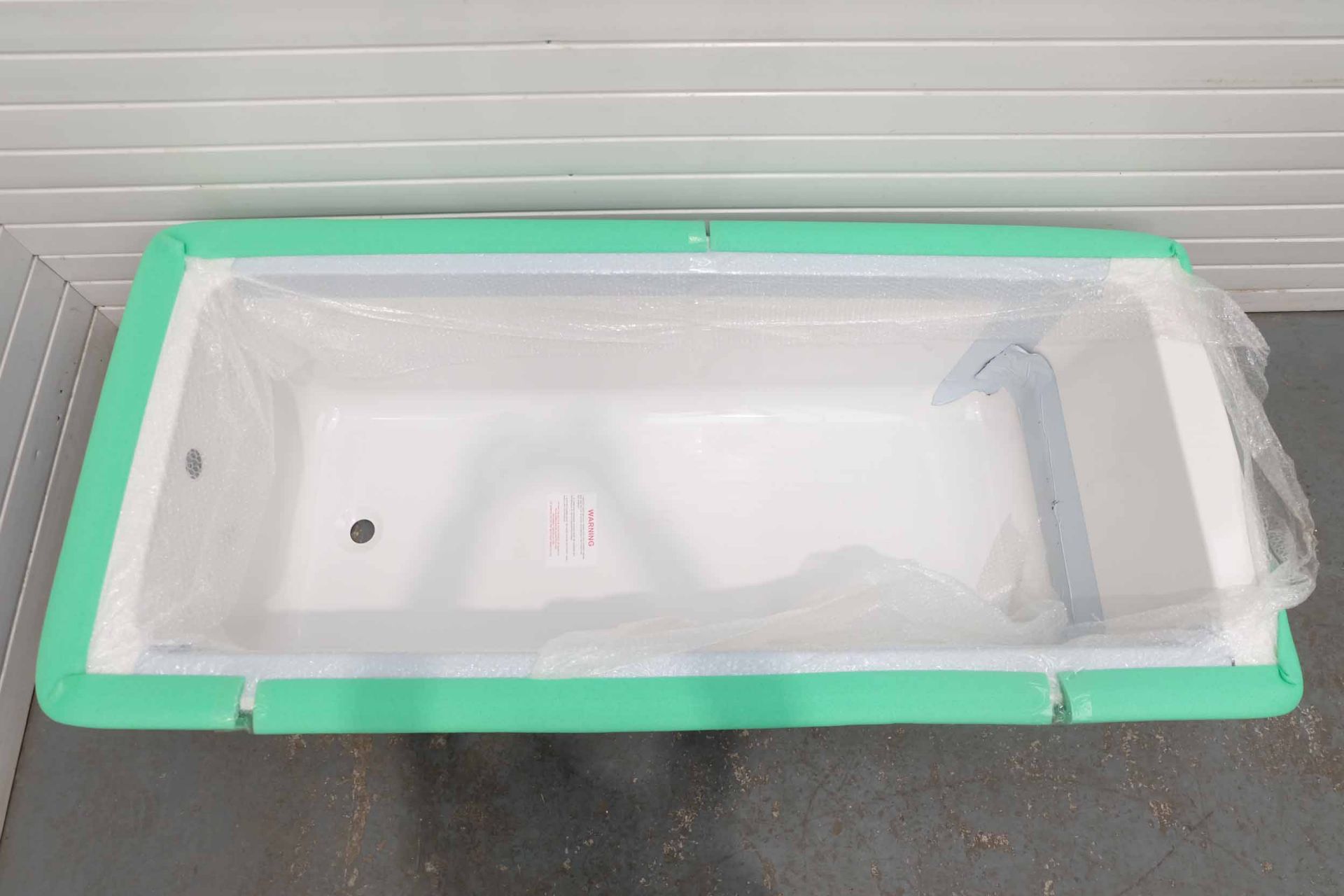 The White Space Vale Single Ended Bath. Colour: White. Length: 1800mm. Width: 800mm. Depth: 440mm. - Image 5 of 7