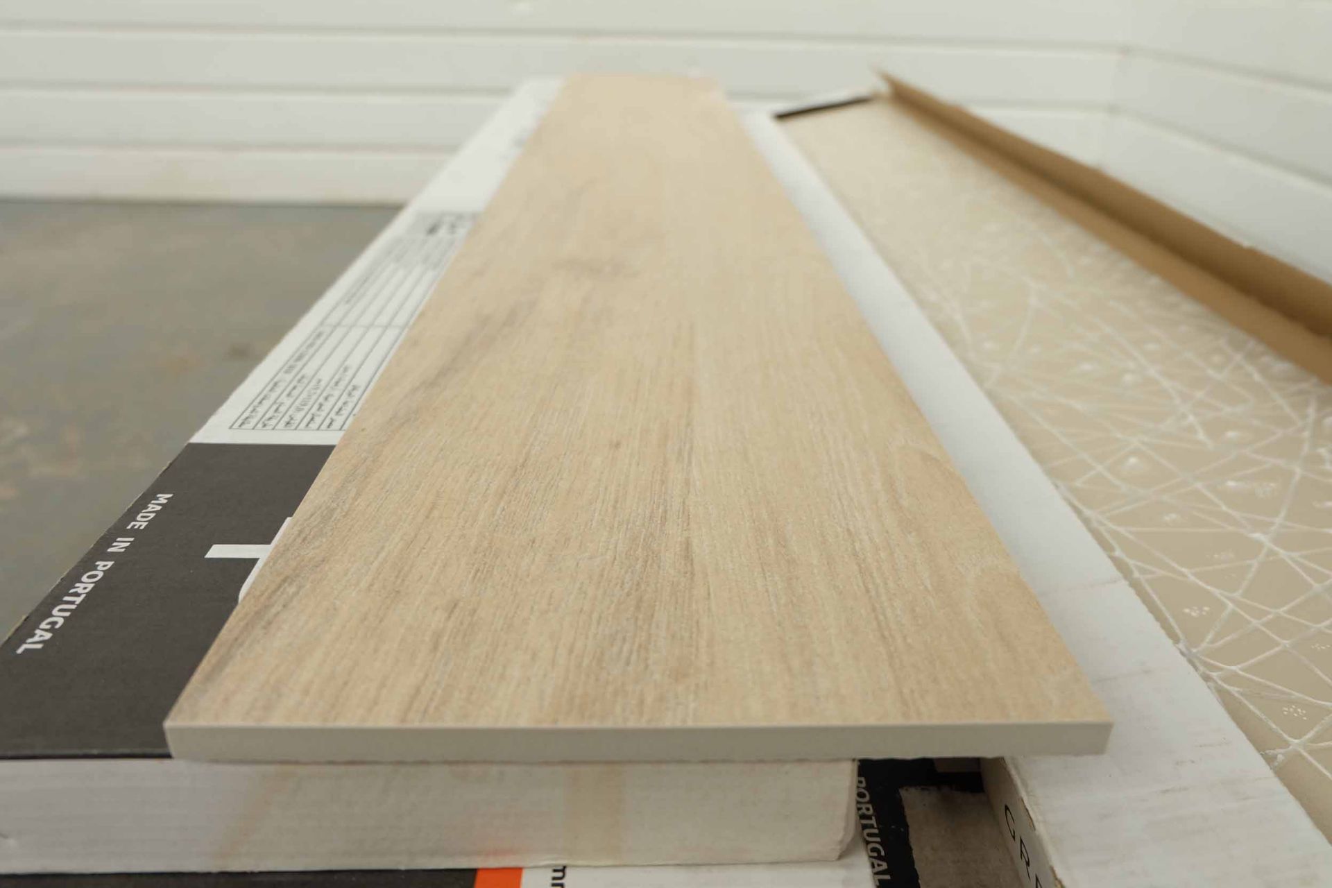 Grespor Porcelain Tiles. 7 Packs of 3 Tiles. Size 119 x 19.7cm. Thickness 10.5mm. Colour: Parquet - Image 7 of 7