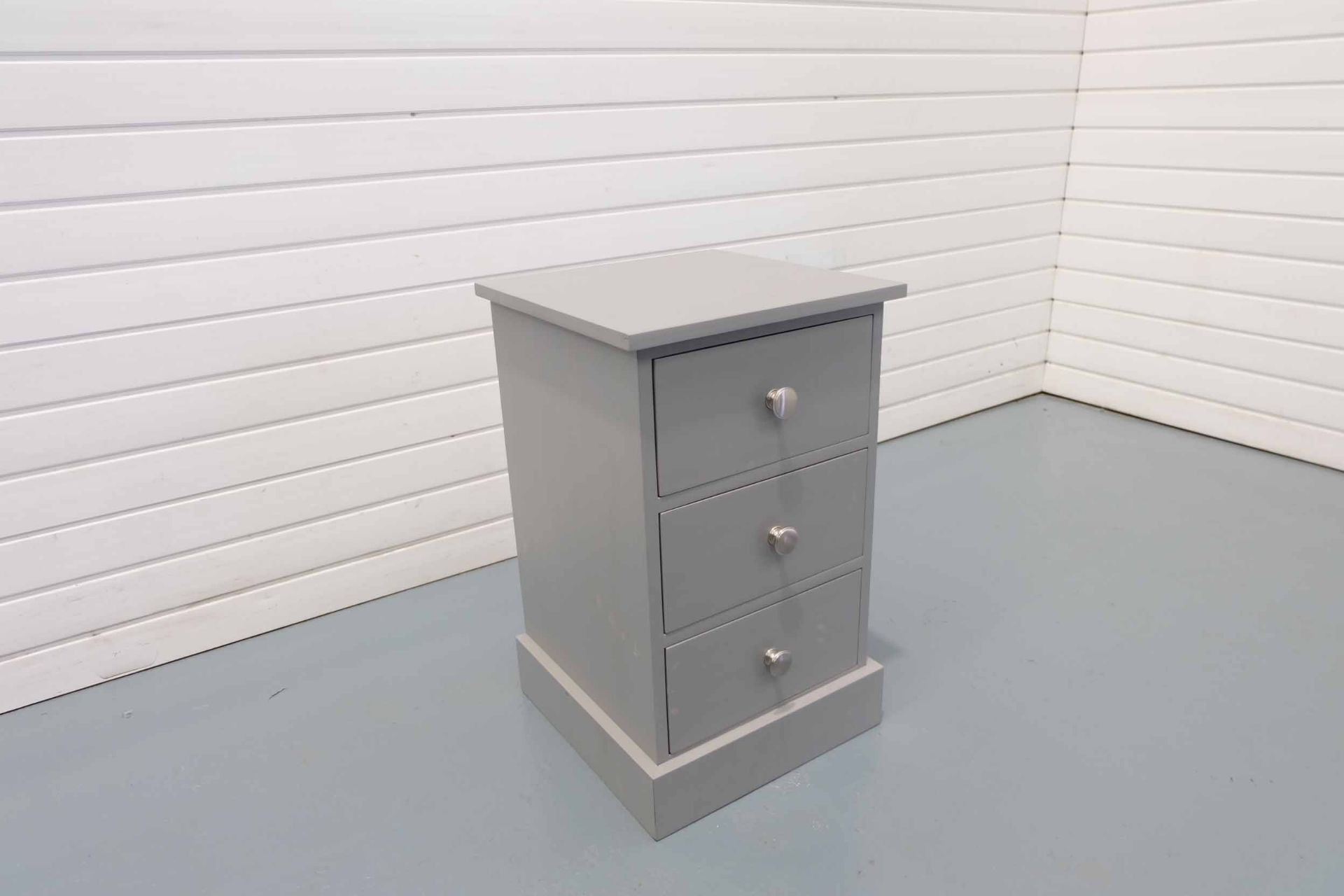 Solid Wood 3 Drawer Bedside Cabinet in Grey. - Image 2 of 5