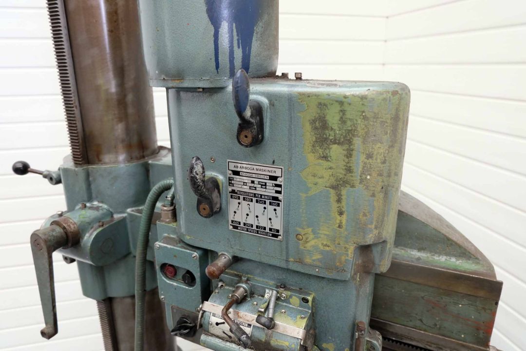 Arboga ER 1830 Radial Arm Drill. Radius of Arm 2' 6". Spindle Taper No.4 Morse. Spindle Speeds 80 - - Image 4 of 14