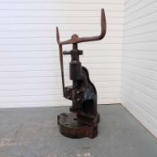 Sweeney & Blocksidge No6 Flypress. Throat 6 1/4