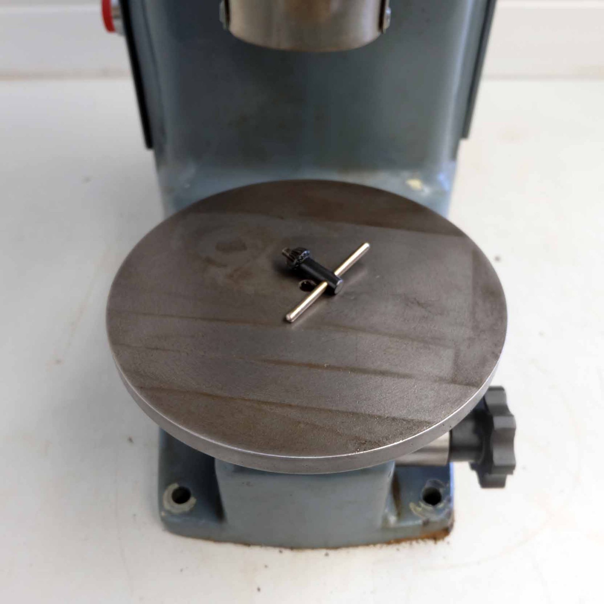 Meddings 13760/M10 High Speed Drill. Spindle Speeds 3000 - 6000rpm. 7" Diameter Adjustable Table. Si - Image 5 of 9