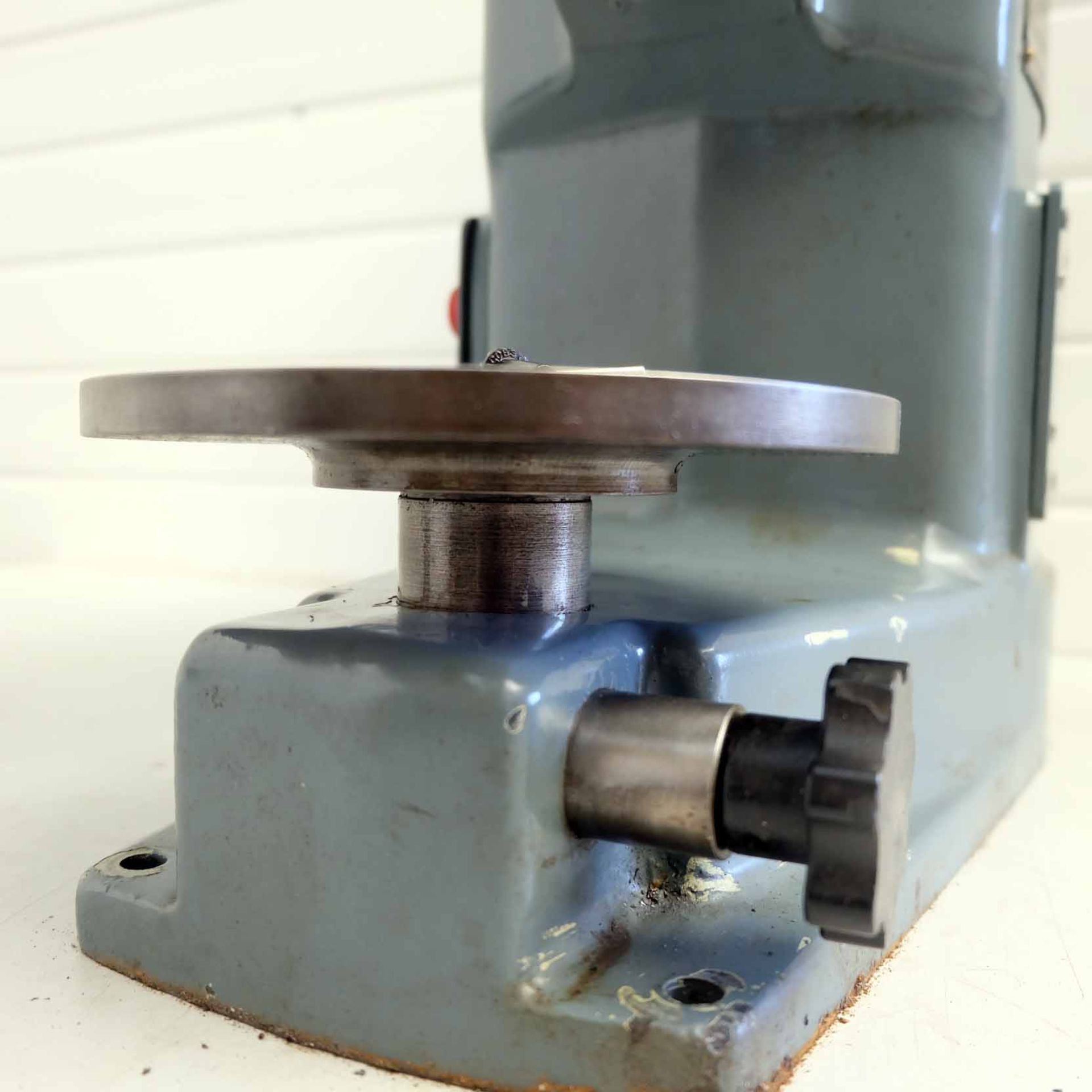 Meddings 13760/M10 High Speed Drill. Spindle Speeds 3000 - 6000rpm. 7" Diameter Adjustable Table. Si - Image 6 of 9