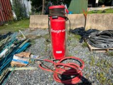 Snap-On Vacuum Sand Blast Pot, Model YA428, On Wheels, Hose and Wand