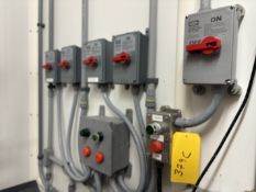 (5) Hubbell Circuit Lock Disconnect Switches - Rigging Fee: $30