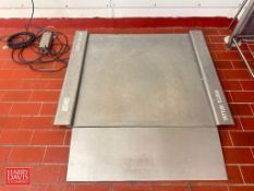 Mettler Toledo 1,000 LB Capacity Portable Scale, Model: PUA579 with Digital Display and Drive