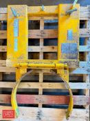 Vestil 1,400 LB Capacity Steel 55 Gallon Drum Gripper, Model: DGS-55-D