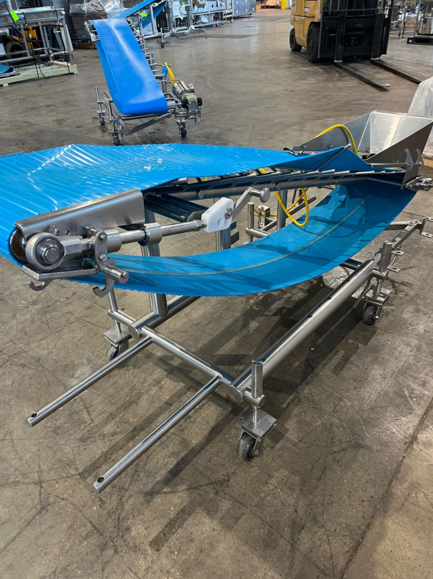 S/S PORTABLE INCLINE BELT CONVEYOR - Image 3 of 6