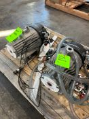 LEYBOLD SCROLLVAC 15 PLUS VACUUM PUMP