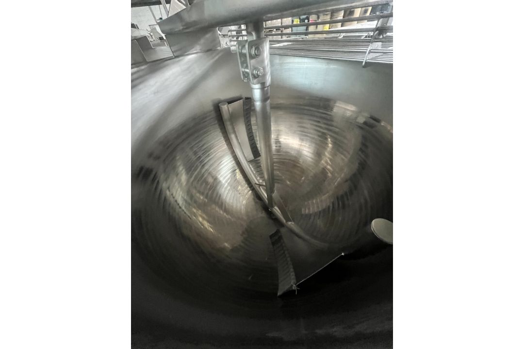 S/S KETTLE WITH SWEEP SCRAPE AGITATION (INVENTORY # ) (LOCATED @ MDG SHOWROOM - PITTSBURGH, PA) ( - Image 6 of 10