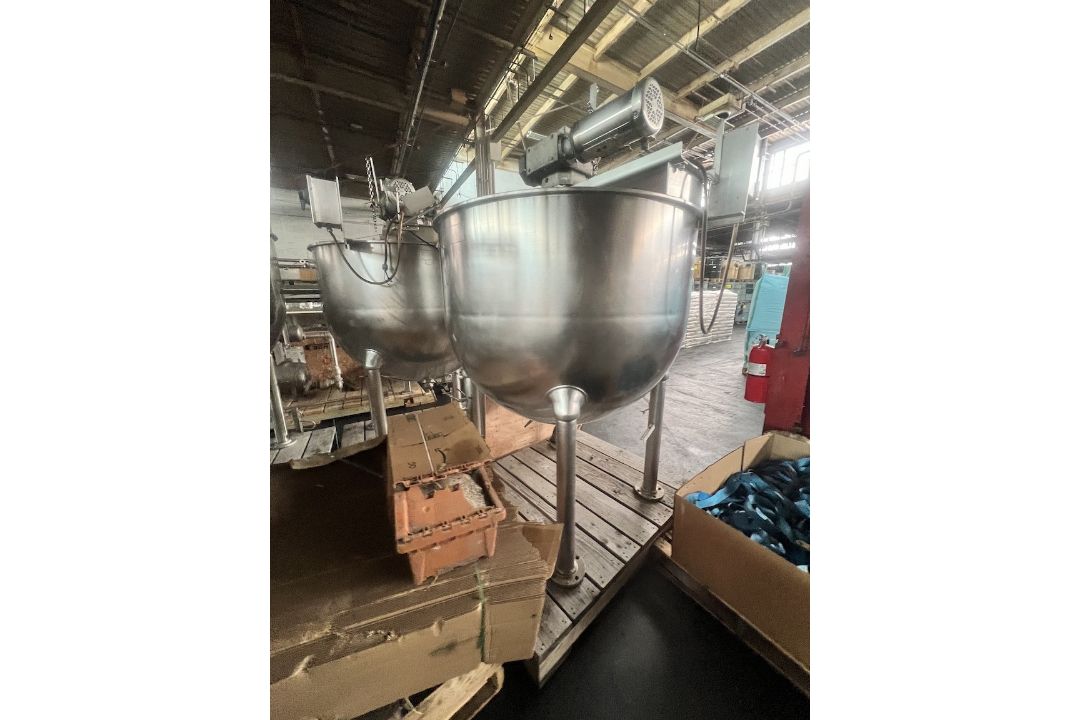 S/S KETTLE WITH SWEEP SCRAPE AGITATION (INVENTORY # ) (LOCATED @ MDG SHOWROOM - PITTSBURGH, PA) ( - Image 4 of 10