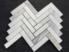 (1) Crate. 105sf Calacatta 1