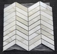 (1) Crate. 400sf Calacatta 1