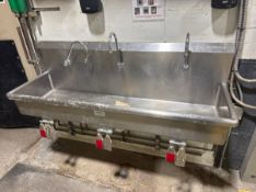 SANI-LAW 3-STATION S/S SINK