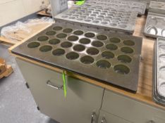 (2) 4 X 7 ROUND MOLD PANS