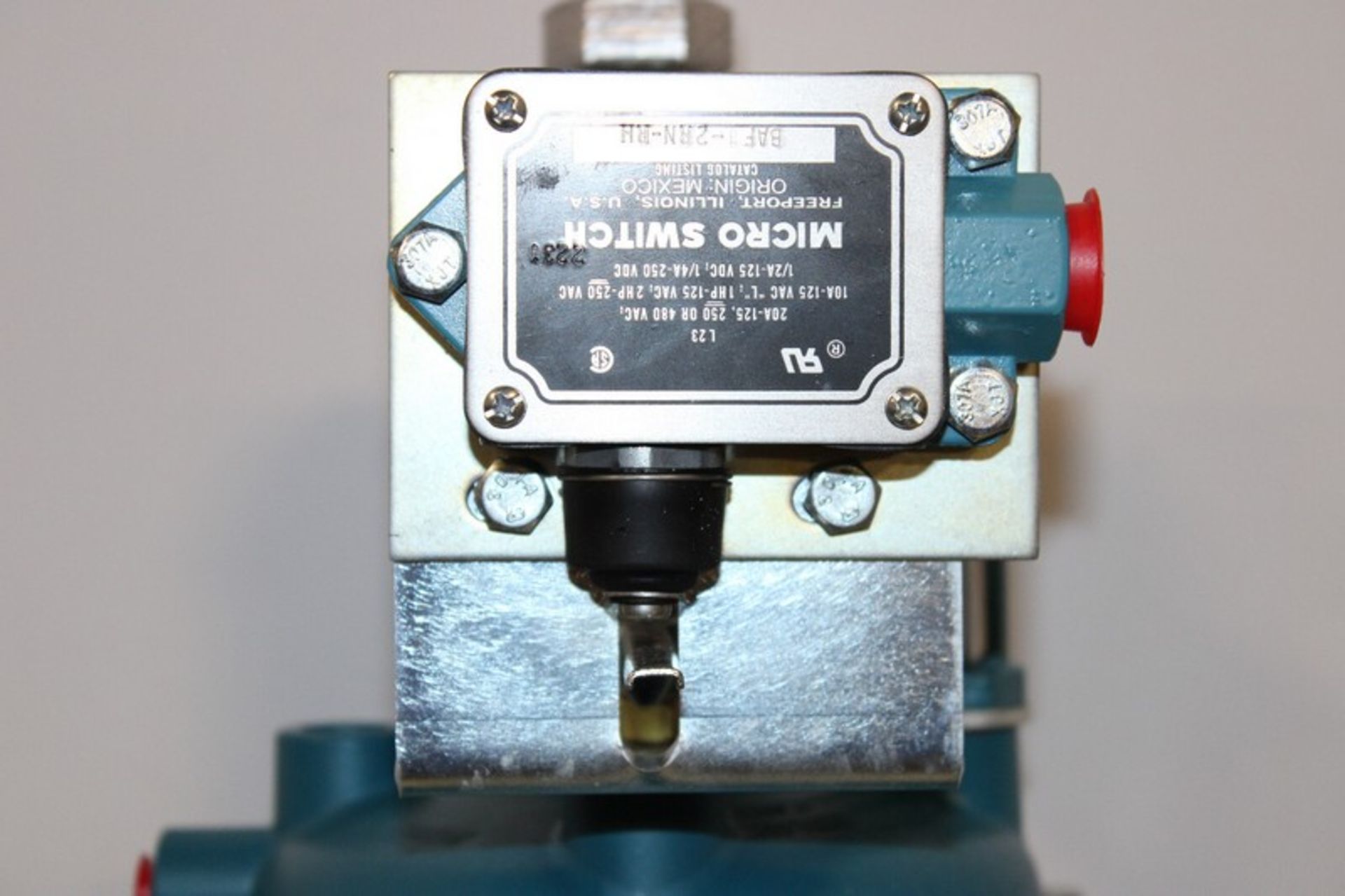 ITT DIA-FLO 2-1/2" MODEL 2538-M-34-3325-P1-AO-LS2, CAST IRON BODY, EPDM DIAPHRAGM, 150# FLANGED, - Image 6 of 9