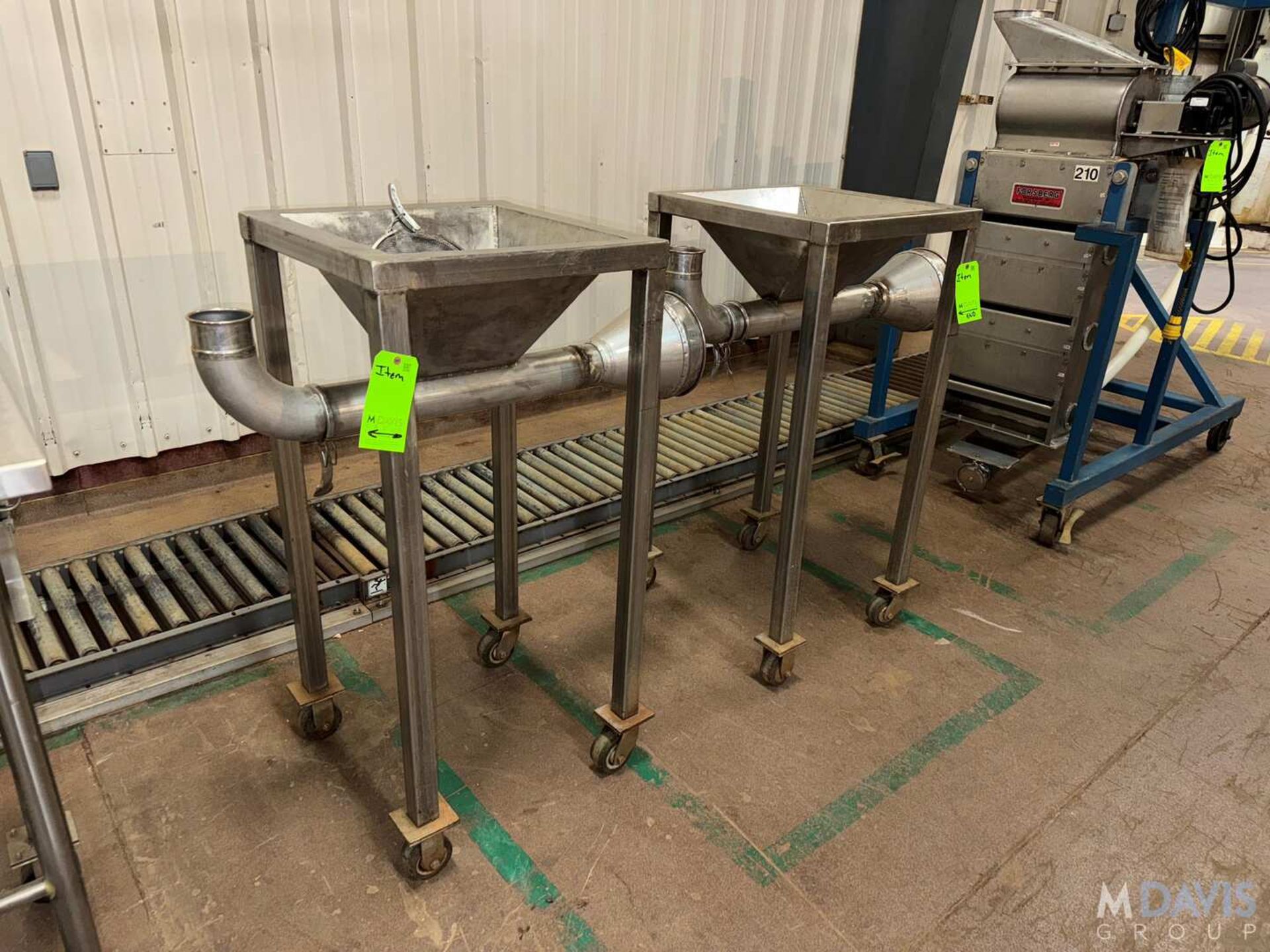 (2) S/S COARSE RETURN PORTABLE CARTS WITH (1) ADDITIONAL S/S CART - Image 2 of 5
