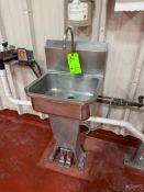 S/S SINGLE BOWL SINK WITH FOOT CONTROL