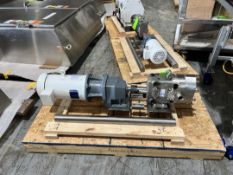 2017 SPX WAUKESHA CHERRY BURRELL JACKETED POSITIVE DISPLACEMENT PUMP, MODEL 030 U2, 5-HP, 230/460 V,