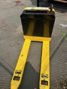 Hyster Electric Pallet Jack (Located Rahway, NJ)