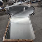 Capmatic infeed Turntable all in stainless steel 39 Inch. Diam. 220 volts, 60 hz, 1 ph. year 2019.