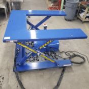 Pallet LIFT ELEVATOR Vestil table lift elevator 1000 kg capacity Almost brand new