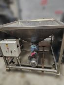 Custom Hopper 1000 IT S/S Hopper Tank with Lobe Pump (On Wheels) (Loading Fee $100) (Located Ottawa,