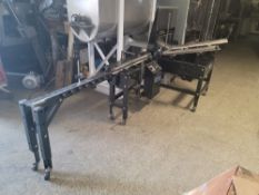 EZTEK INDUSTRIES BOX SEALER MODEL: UNKNOWN (Loading Fee $100) (Located Belle Glade, FL)