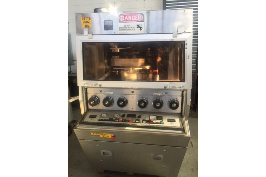 Fette P3000 45 station B tooled double-sided rotary tablet press complete with Data control - Image 1 of 8