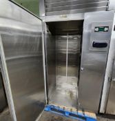 Traulsen Cabinet Blast Chiller Cabinet Freezer Traulsen Chiler Serial number T24766E06, Model Number