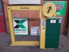 Stra pack RQ-84 Automatic Stapping, S/N 3004106, V110, On casters, Year 2006 (Loading Fee $150) (