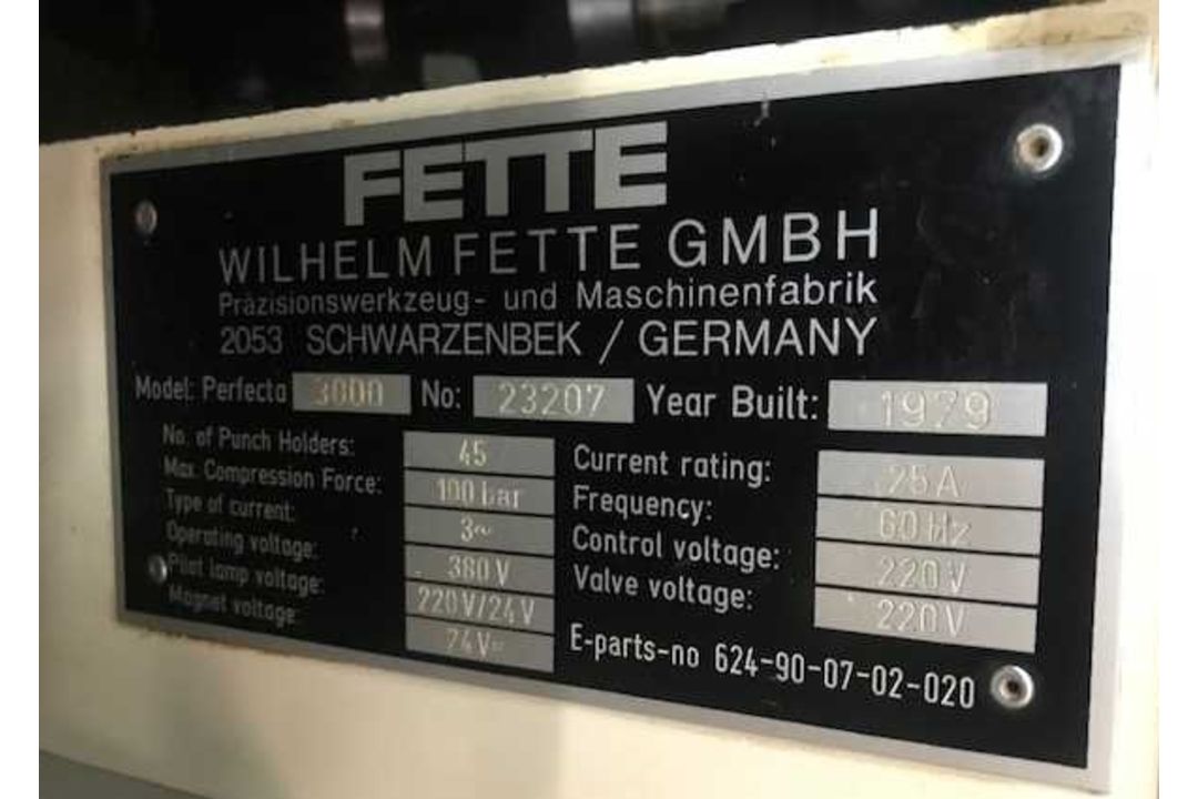 Fette P3000 45 station B tooled double-sided rotary tablet press complete with Data control - Image 3 of 8