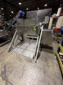 S/S HYDRAULIC TOTE TILING / DUMPER