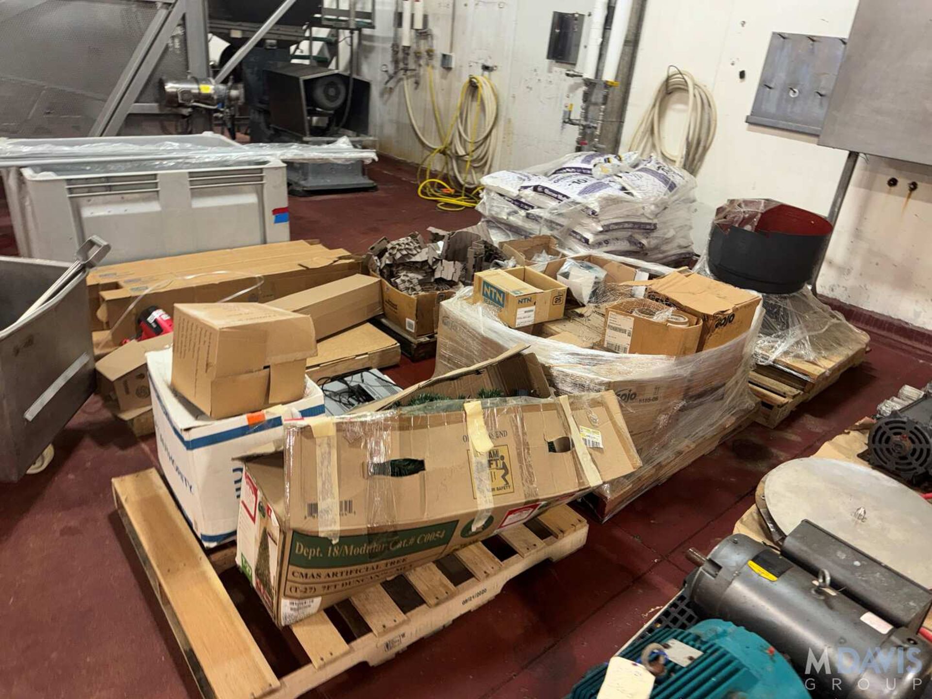 LOT OF ASSORTED MISC. EQUIPMENT, - Image 5 of 5