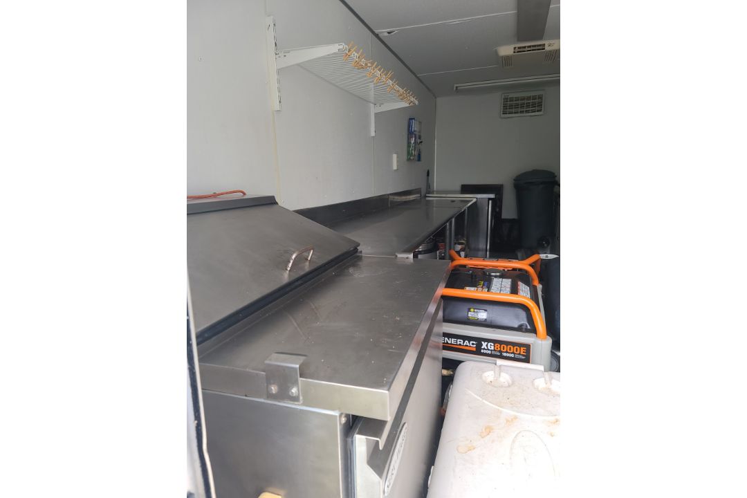 DUAL AXLE FOOD TRAILER - Image 10 of 12