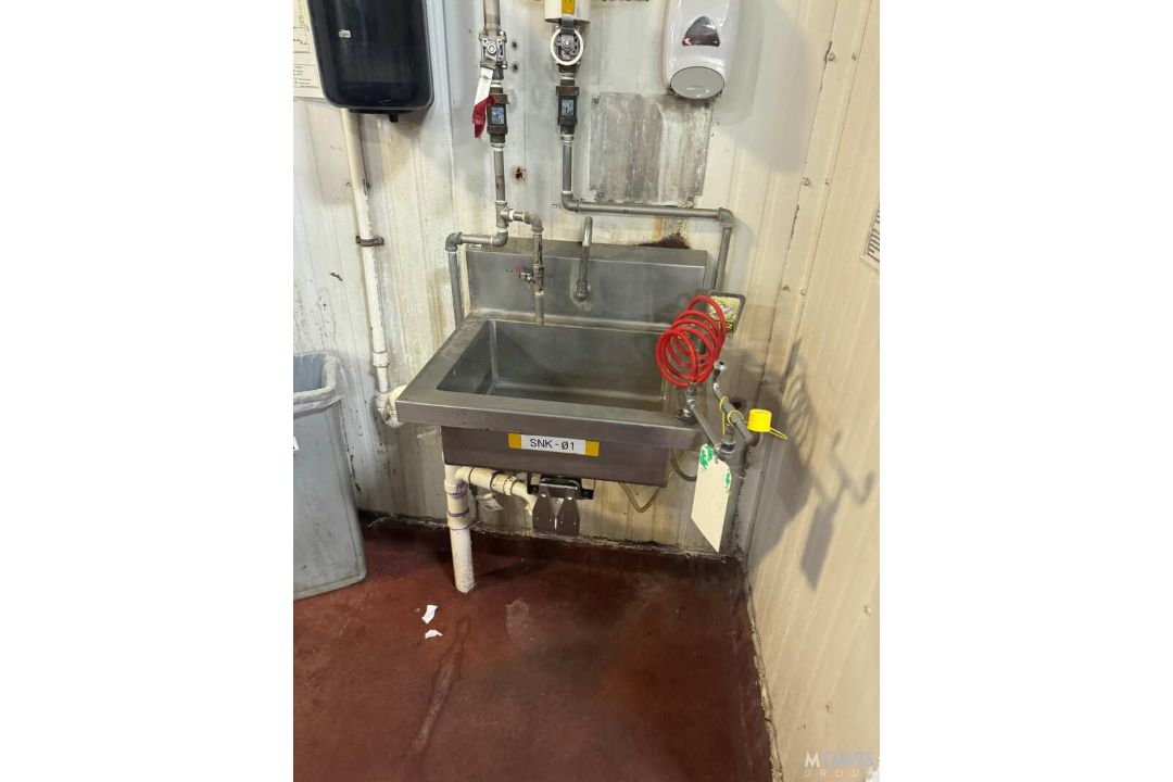 (2) S/S TABLES, (1) S/S SINGLE BOWL SINK, & (1) EMERGENCY EYE WASH STATION - Image 3 of 4