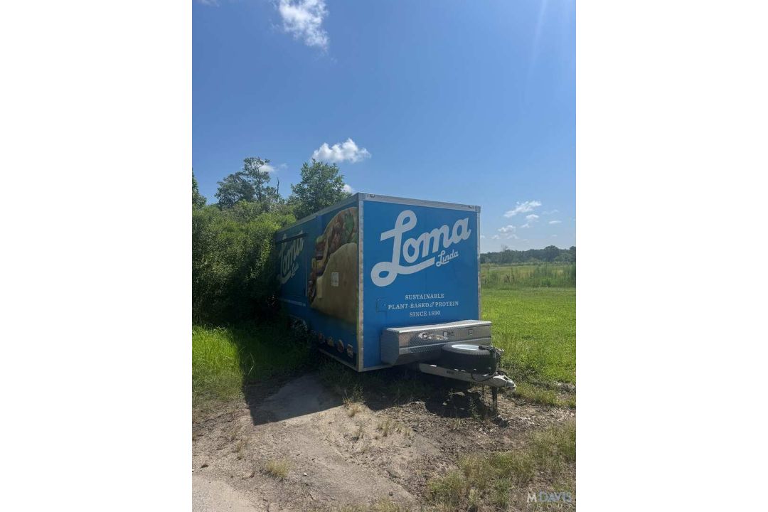 DUAL AXLE FOOD TRAILER - Image 1 of 12