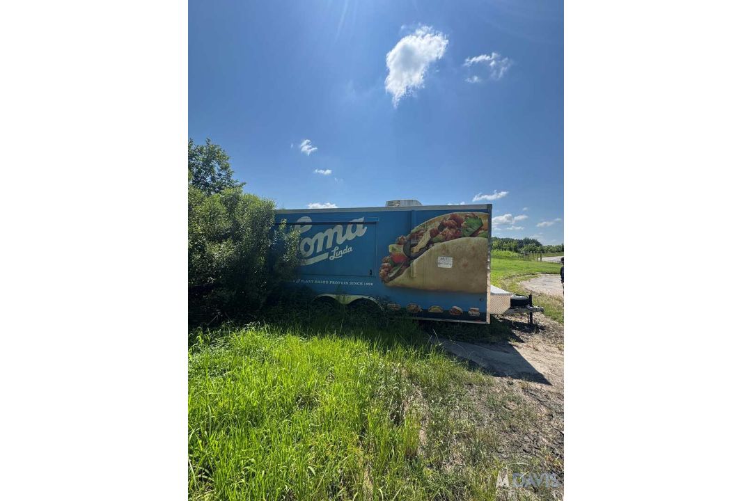 DUAL AXLE FOOD TRAILER - Image 6 of 12