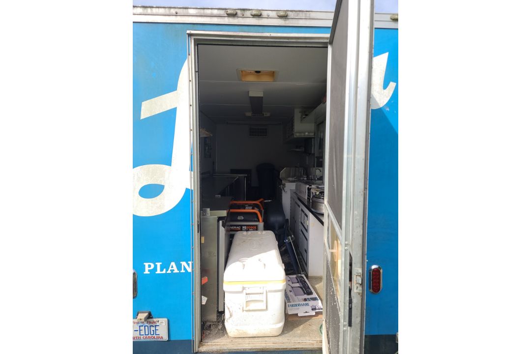 DUAL AXLE FOOD TRAILER - Image 12 of 12