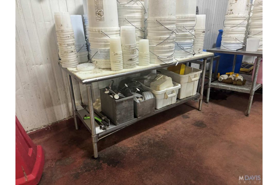 (2) S/S TABLES, (1) S/S SINGLE BOWL SINK, & (1) EMERGENCY EYE WASH STATION - Image 1 of 4