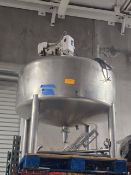 Aprox. 200 Gal. Tank with Agitator (Loading Fee $250) Located Stockton, CA)